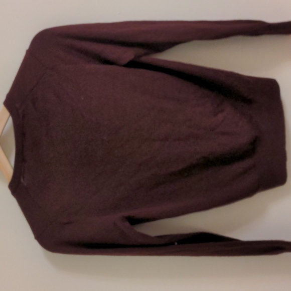 Uniqlo Maroon 100% merino wool cardigan - Picture 3 of 6